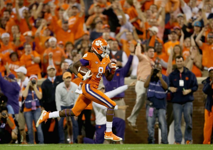 CLEMSON, SC - NOVEMBER 07:  Deon Cain #8 of the Clemson Tigers runs for a touchdown against...