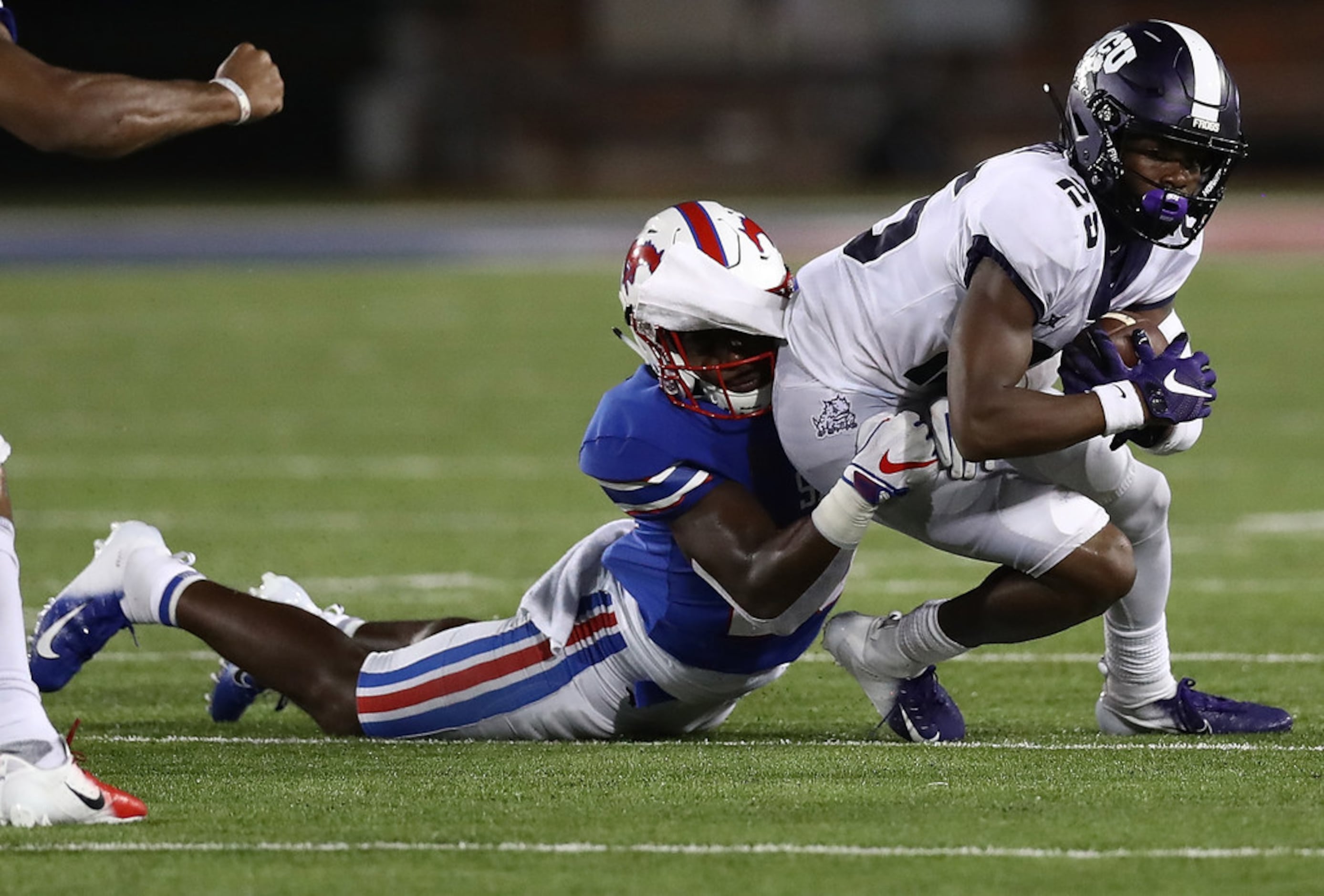 College football odds, picks, predictions for Week 4: SMU-TCU, Texas-Baylor