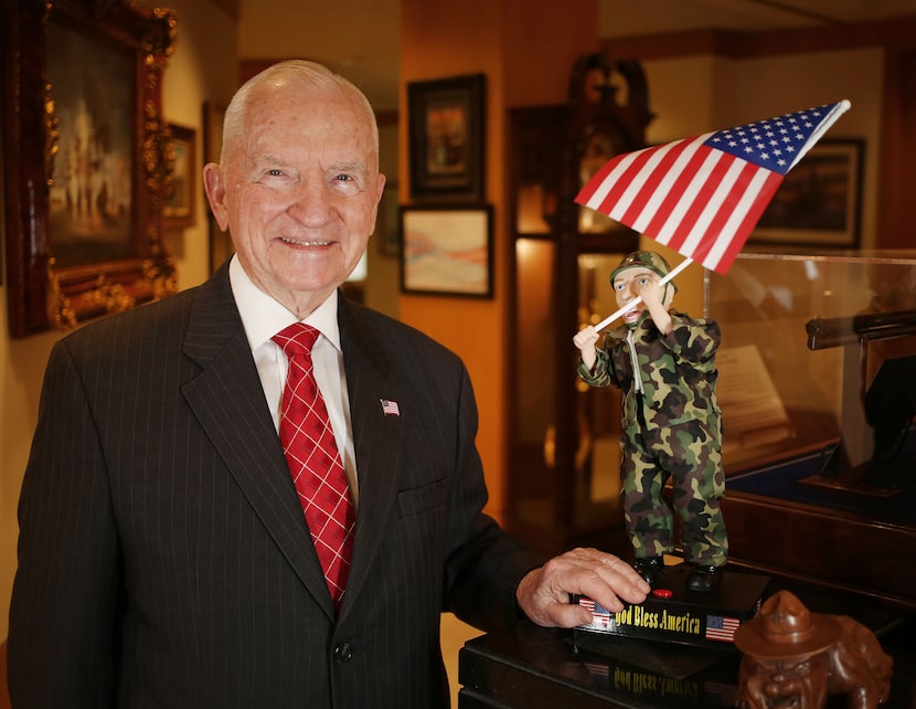 Ross Perot at the Dell headquarters in Plano in October 2016.