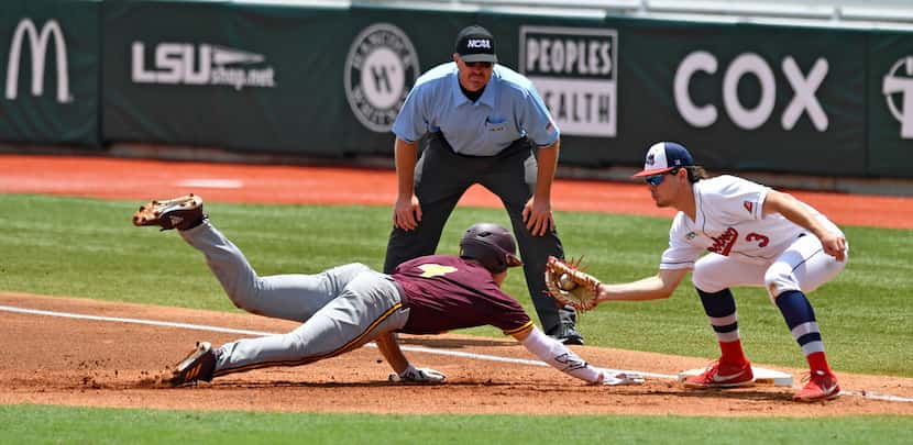 Arizona State's Hunter Bishop (4) is safe on a pickoff-attempt as Stony Brook first baseman...