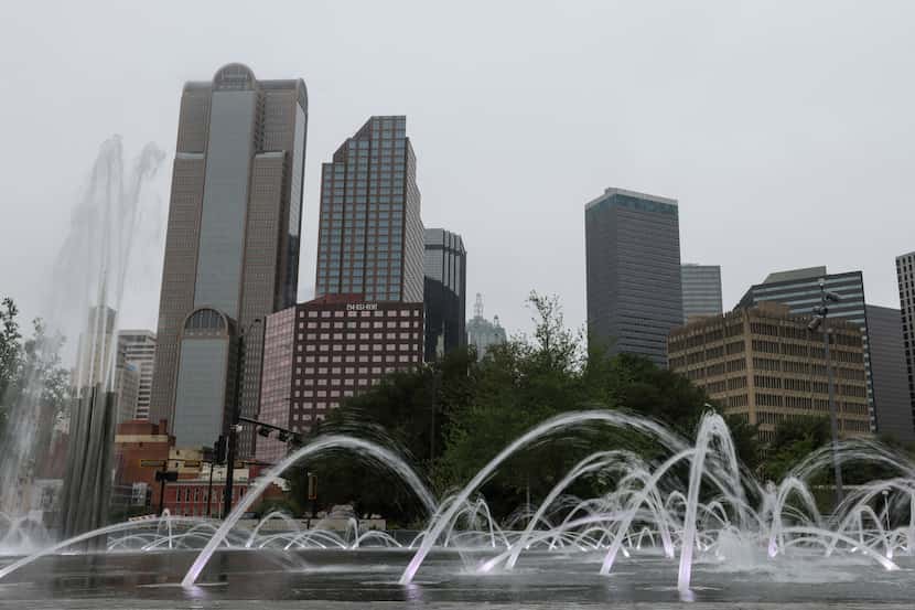 The fountain at Carpenter Park in downtown Dallas on May 3, 2022.