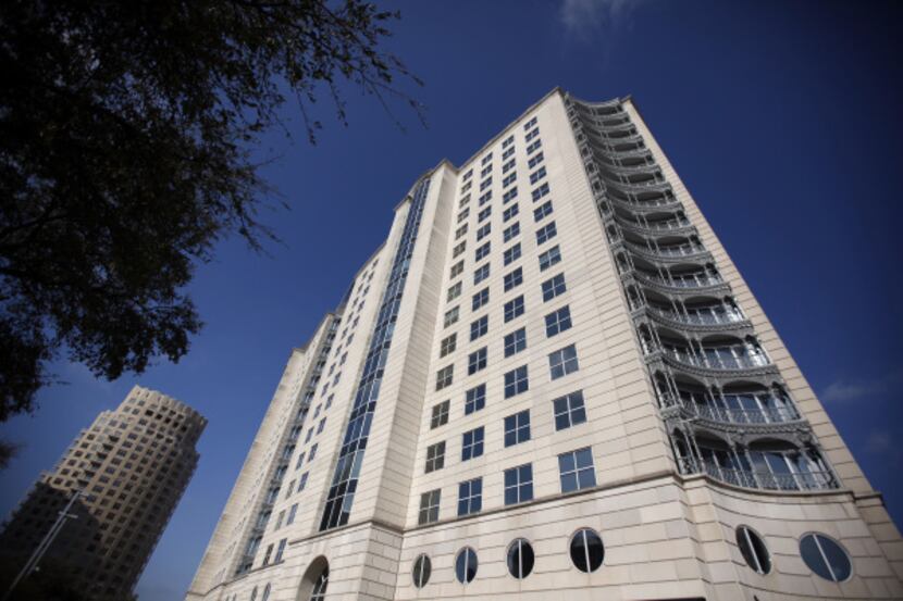 Uptown's landmark Crescent sold along with Trammell Crow Center and Fountain Place downtown.