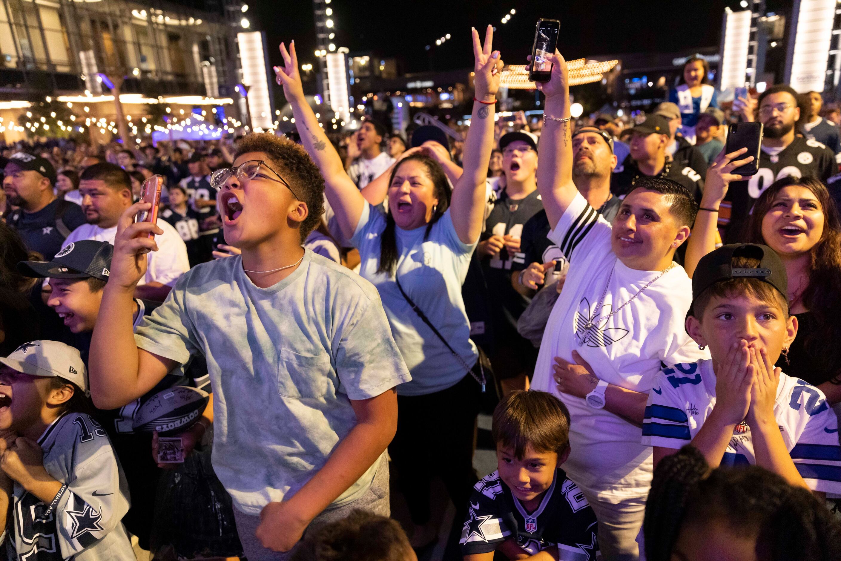 Dallas Cowboys - Draft party is kicking at The Star!