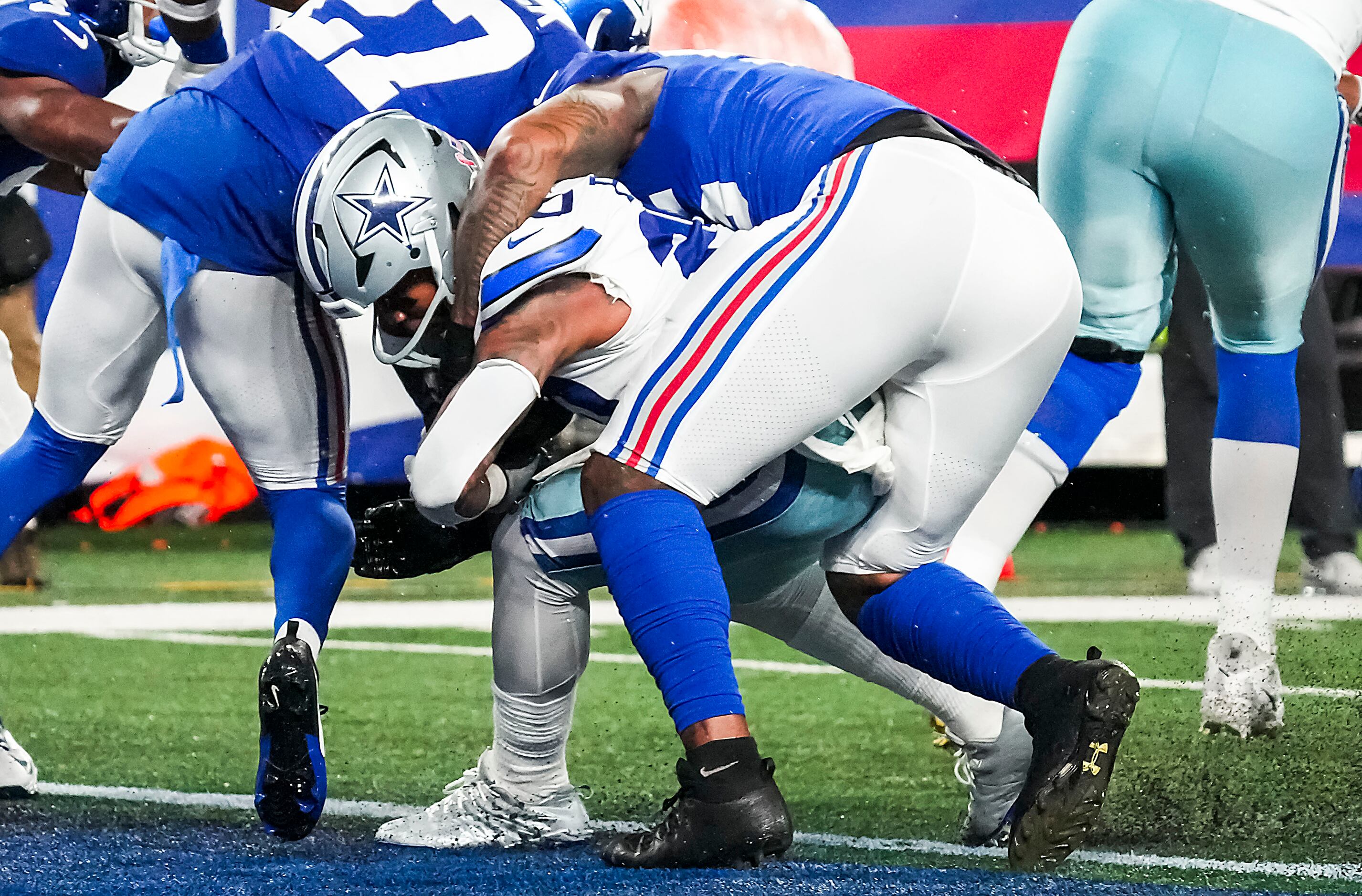 Easy but effective night for Cowboys' Tony Pollard in first game as team's  lead back