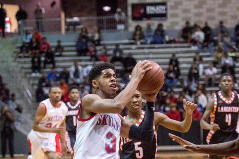 Skyline junior guard Jase Townsend (3) drives to the basket against Lancaster in the third...