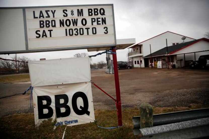
Another stop was at Lazy Lazy S&M BBQ in Joshua. 
