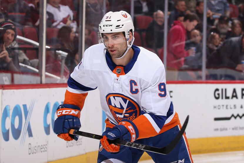 GLENDALE, AZ - JANUARY 22: John Tavares #91 of the New York Islanders in action during the...