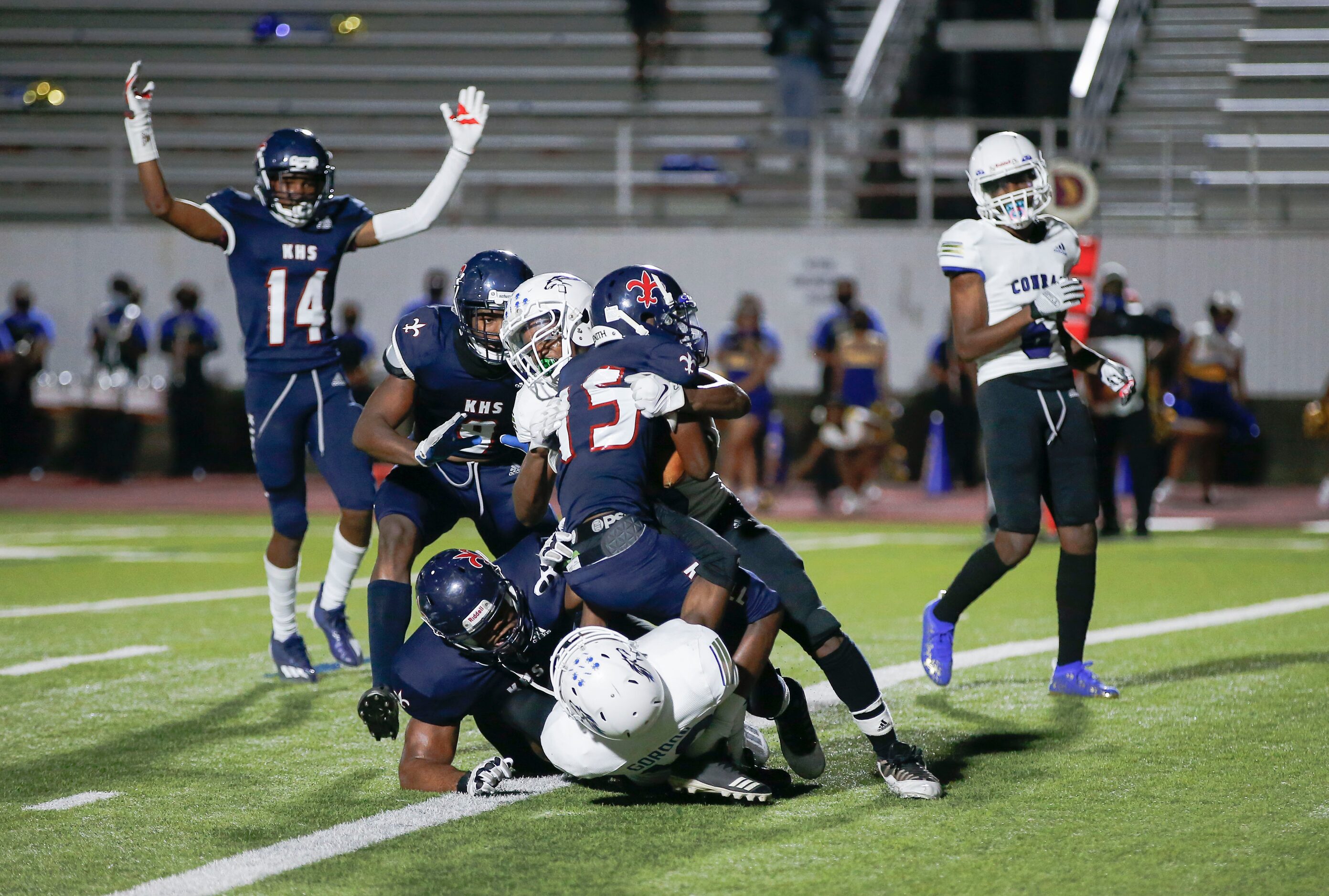 Kimball junior wide receiver Cedric Robertson (15) scores a touchdown during the first half...