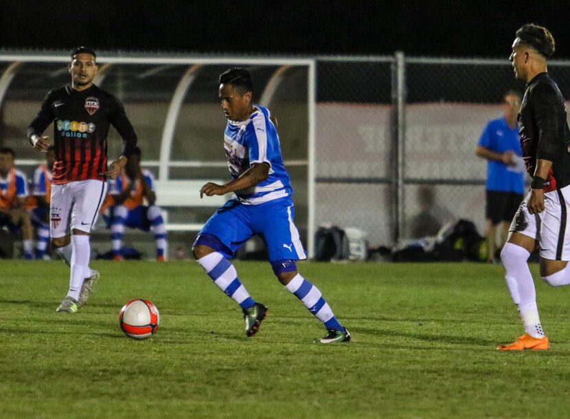 Ramon Nunez on the ball for Fort Worth Vaqueros.