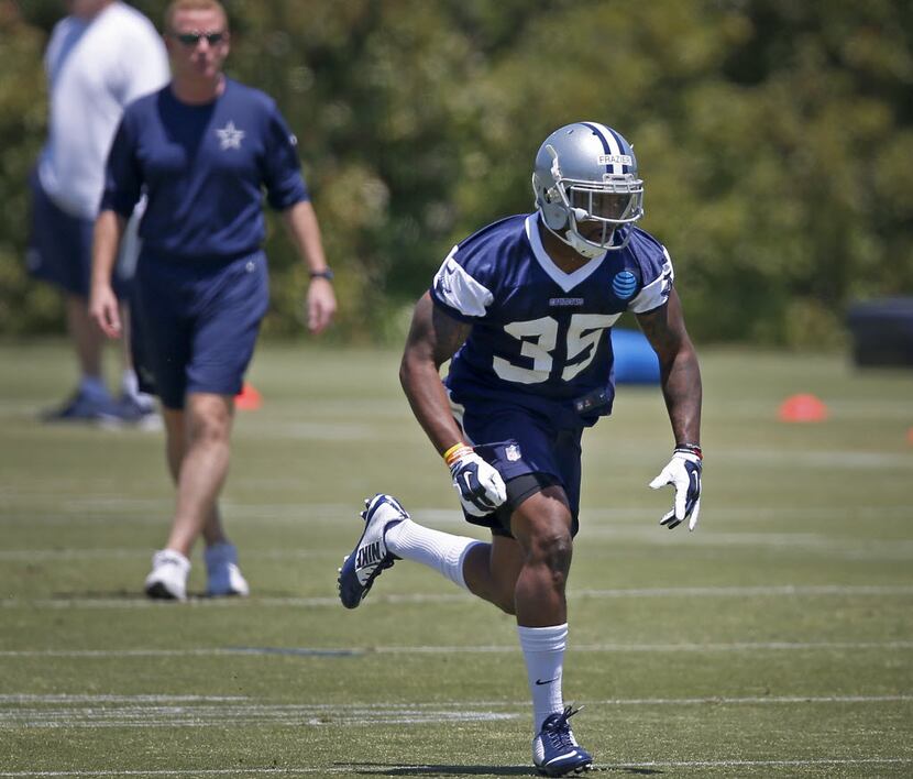 Cowboys rookie safety Kavon Frazier (35) practices during the Dallas Cowboys rookie minicamp...