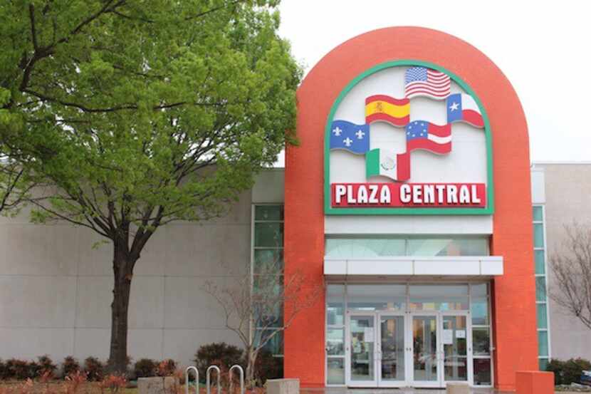  The Six Flags Mall was renamed Plaza Central after being sold in 2012. (Plaza Central)
