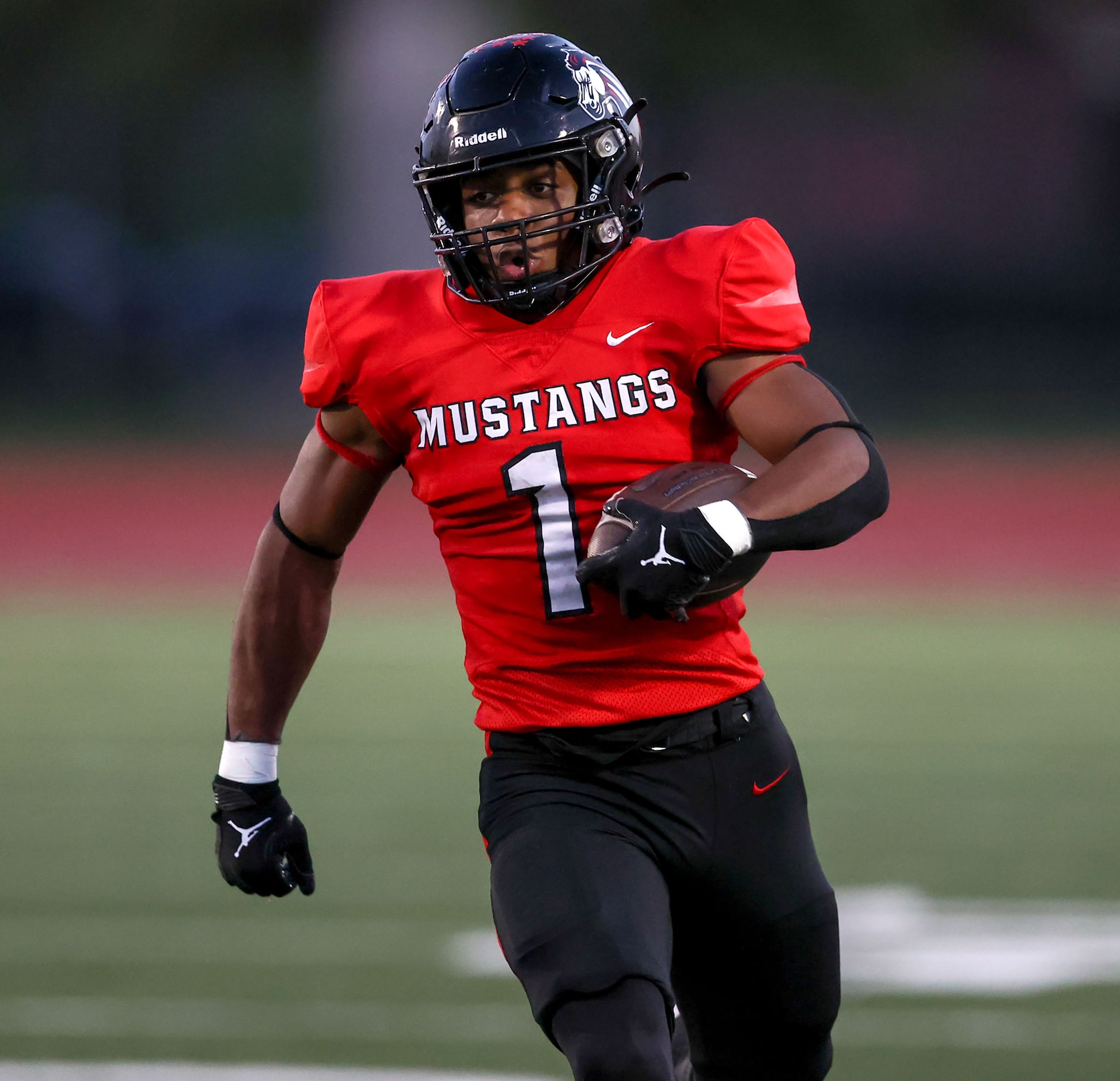 Creekview backup quarterback DeAndre Richardson (1) runs for one touchdown and passes for...