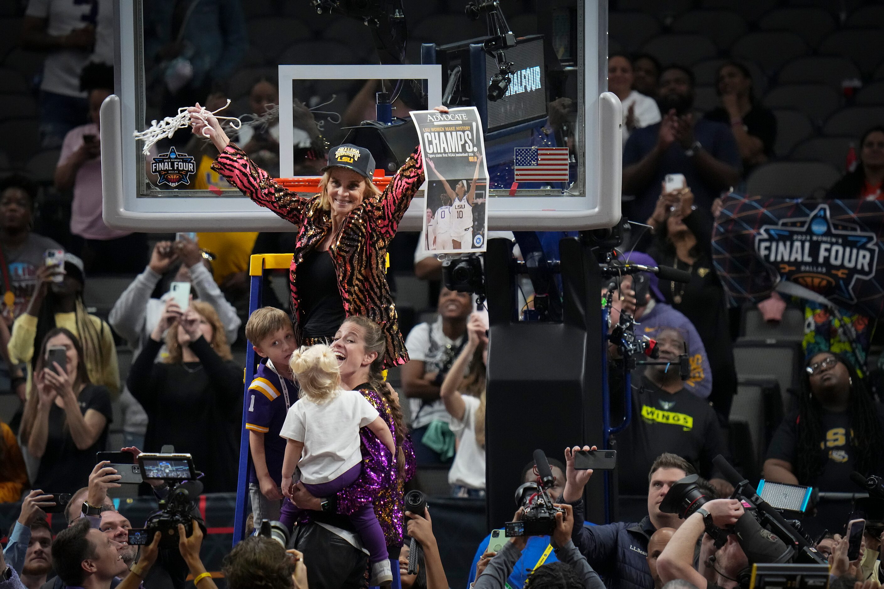 LSU head coach Kim Mulkey cuts the net after winning the NCAA Women's Final Four...