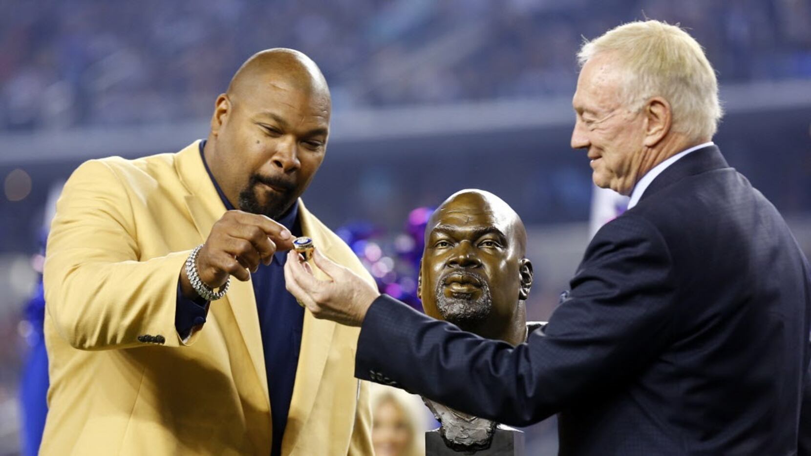 Larry Allen beats out Brett Favre for greatest second-round draft pick of  all-time