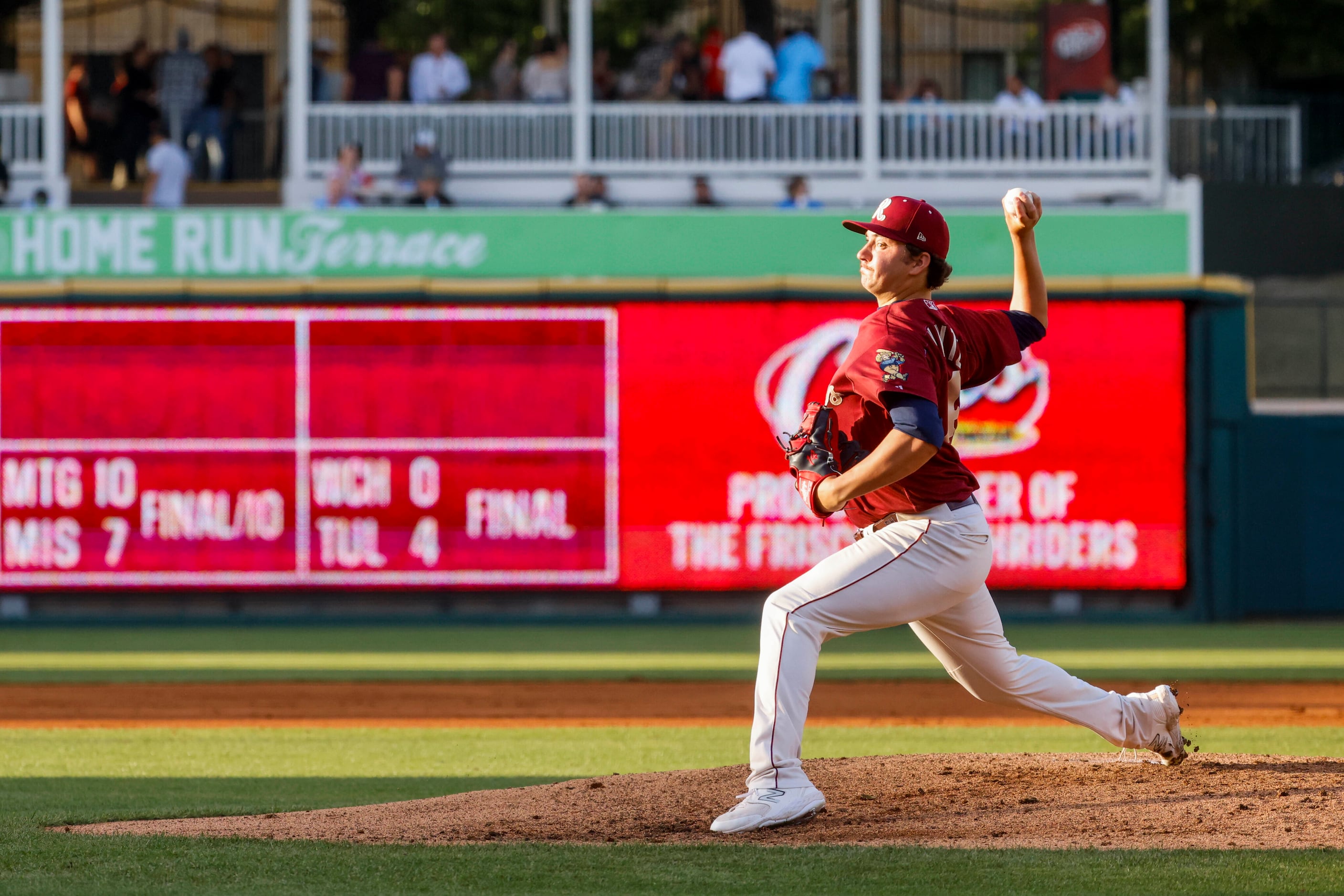 Rangers bullpen in crisis mode after second straight implosion leads to  late loss vs. Reds