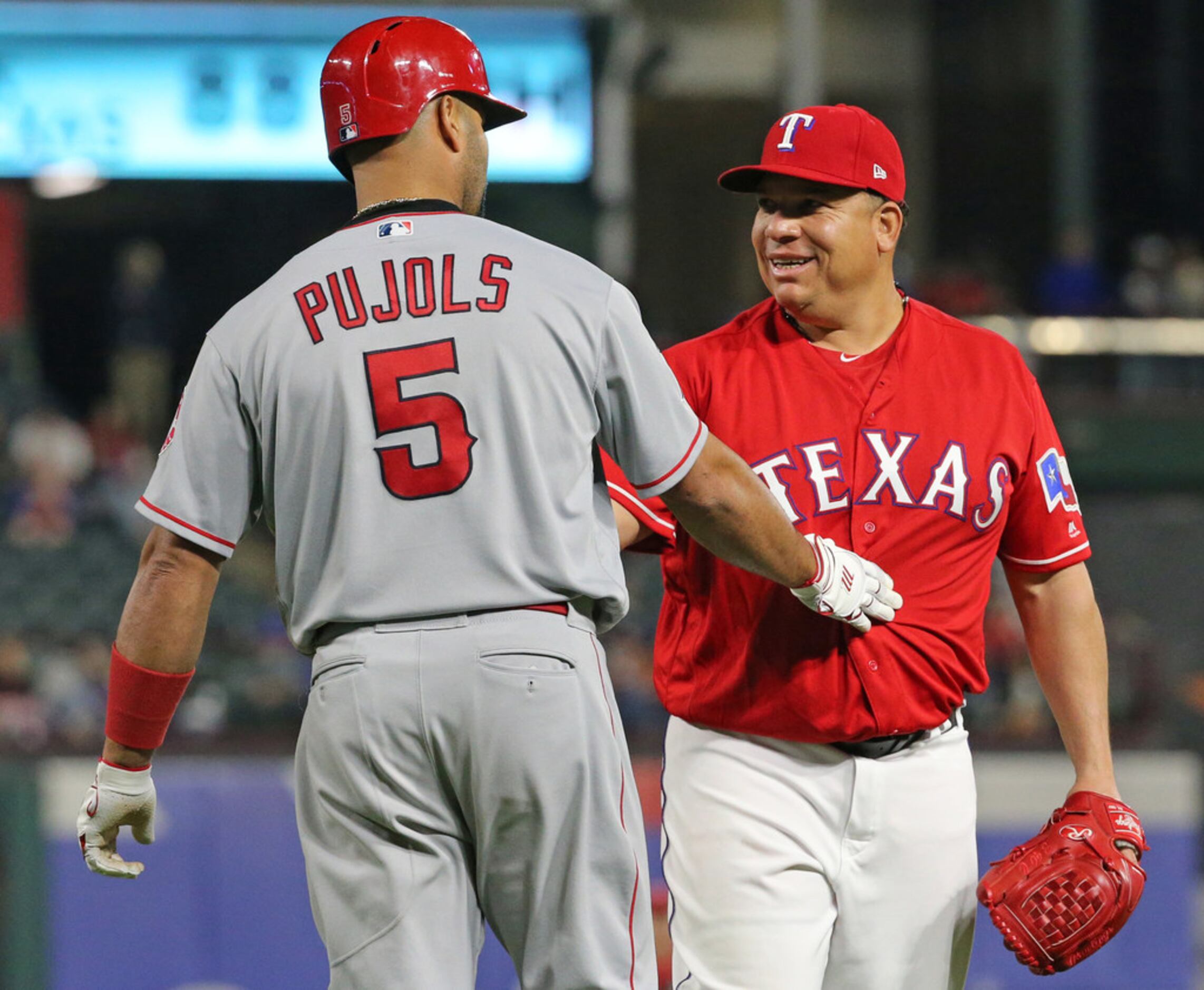 Bartolo Colon takes perfect game into 8th inning, Rangers beat