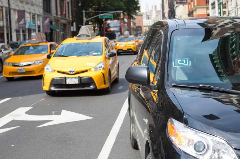 Un auto autorizado por Uber para prestar servicio de transporte en la ciudad de Nueva...