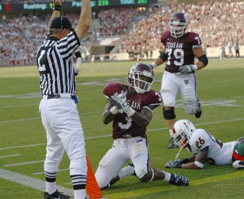 ORG XMIT: *S194A8E7A*  (Taken 9-20-08) ---- Texas A&M running back Mike Goodson (3)reacts...
