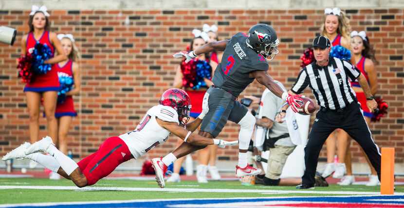 Southern Methodist Mustangs wide receiver James Proche (3) crosses the goal line with the...