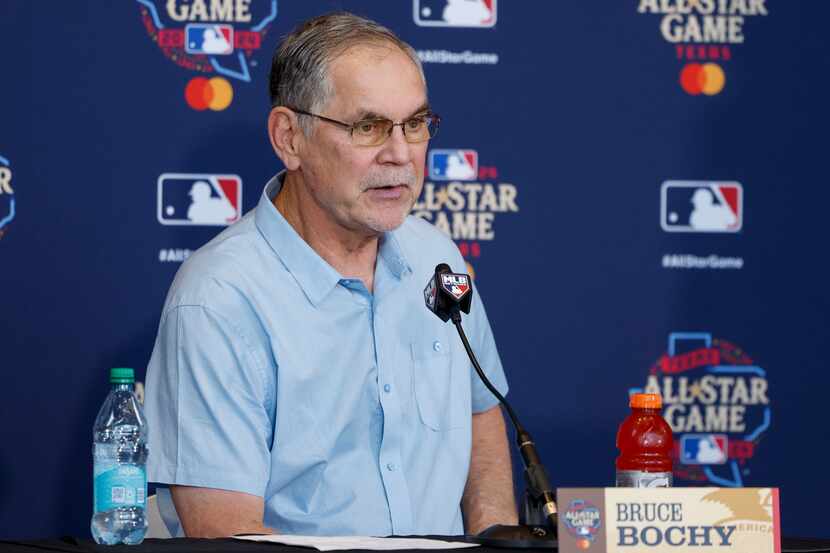 Texas Rangers and American League manager Bruce Bochy announces the starting lineup for the...