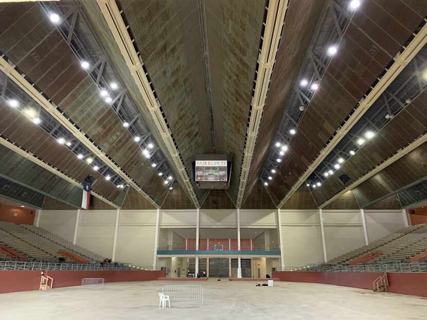 Last week I walked right into the Fair Park Coliseum, which hasn't looked this good in years.