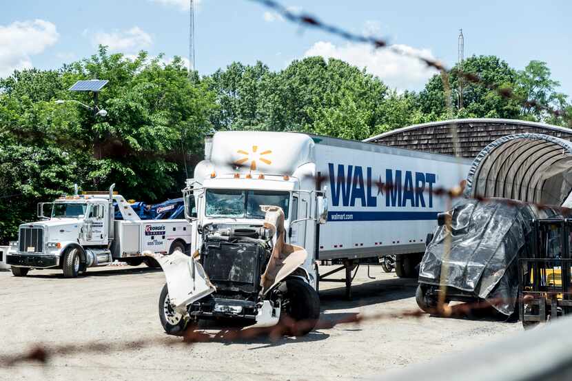 A Wal-Mart truck that allegedly struck the vehicle of Tracy Morgan, an actor and comedian,...
