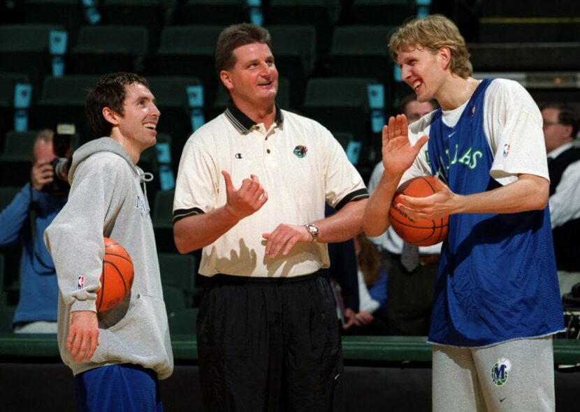 Thursday, January 25, 2001 --- Dallas Mavericks players  Steve Nash (left) and Dirk Nowitzki...