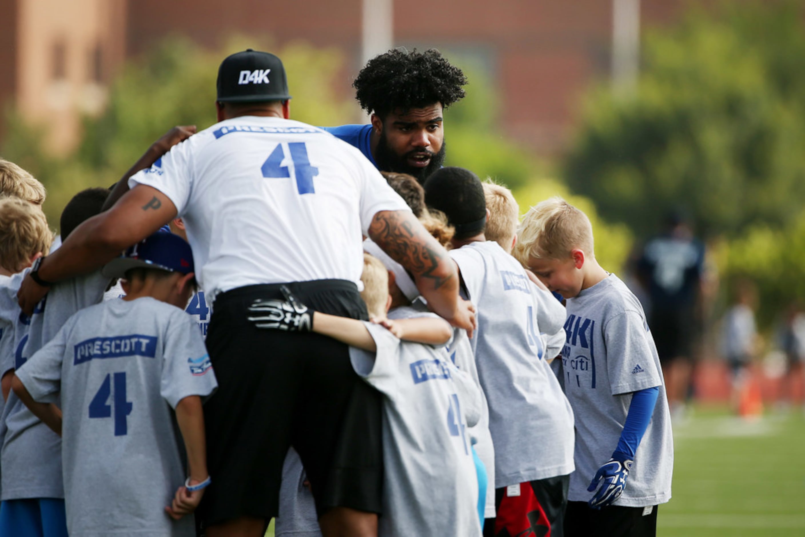 Photos: Cowboys' Dak Prescott run drills with students at his Football  ProCamp