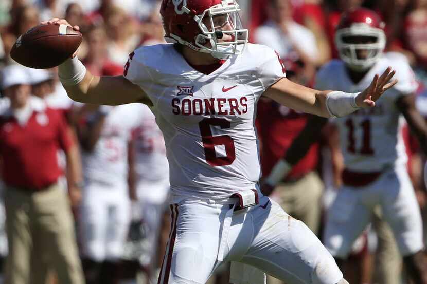 Oklahoma Sooners quarterback Baker Mayfield (6) throws the ball in the fourth quarter during...