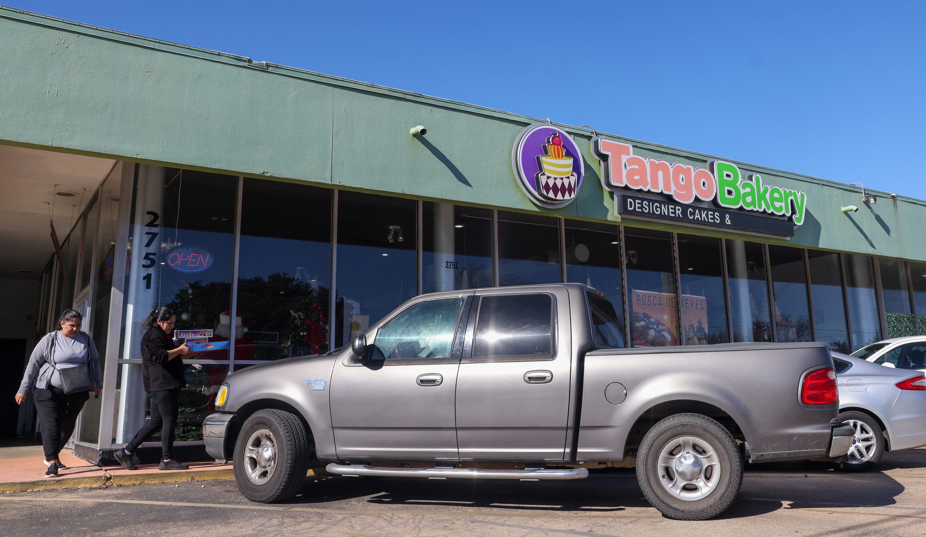 Costumers exit Tango Bakery in Garland with Rosca de Reyes on Thursday, Jan. 5, 2023. The...