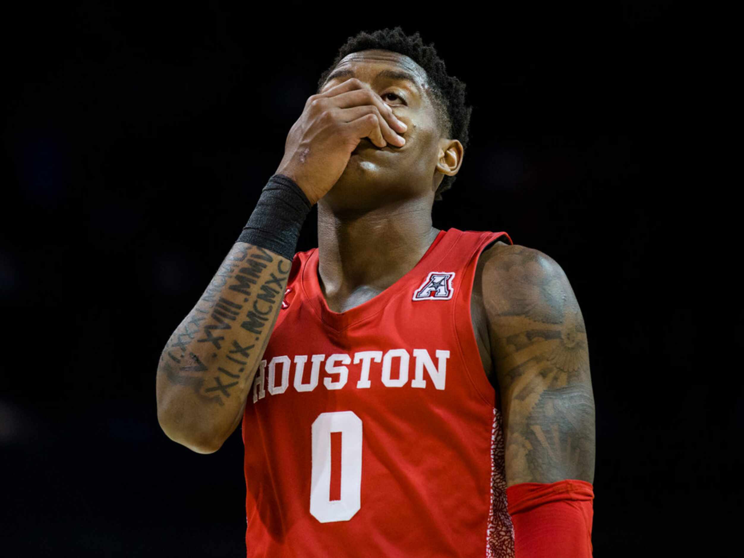 Houston Cougars guard Marcus Sasser (0) reacts to a penalty during the second half of a...