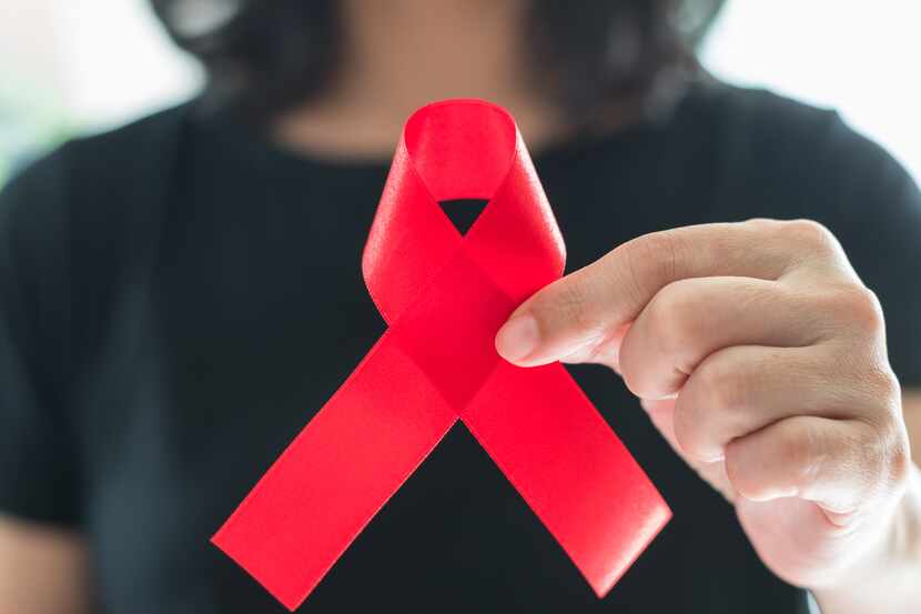Hubo alrededor de 10,000 casos de VIH entre latinos el año pasado, reporta el condado de...
