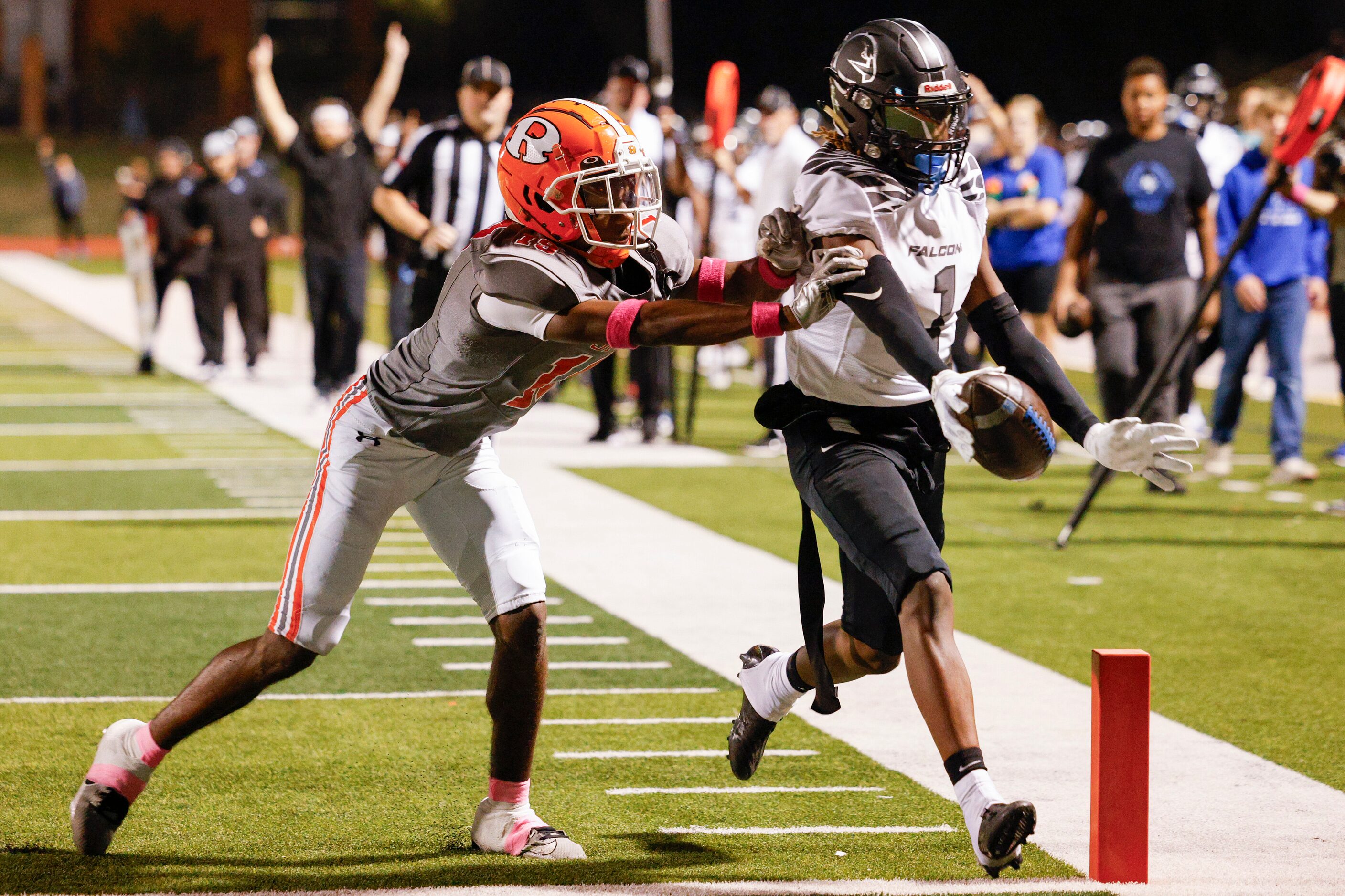 North Forney’s Amamii Branch (1) stretches the ball across the goal line ahead of Rockwall...