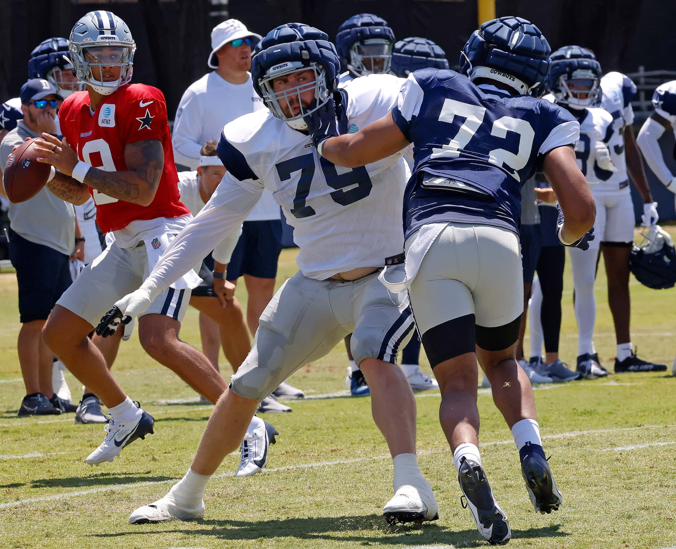 Dallas Cowboys offensive tackle Matt Waletzko (79) blocks newly signed defensive end during...