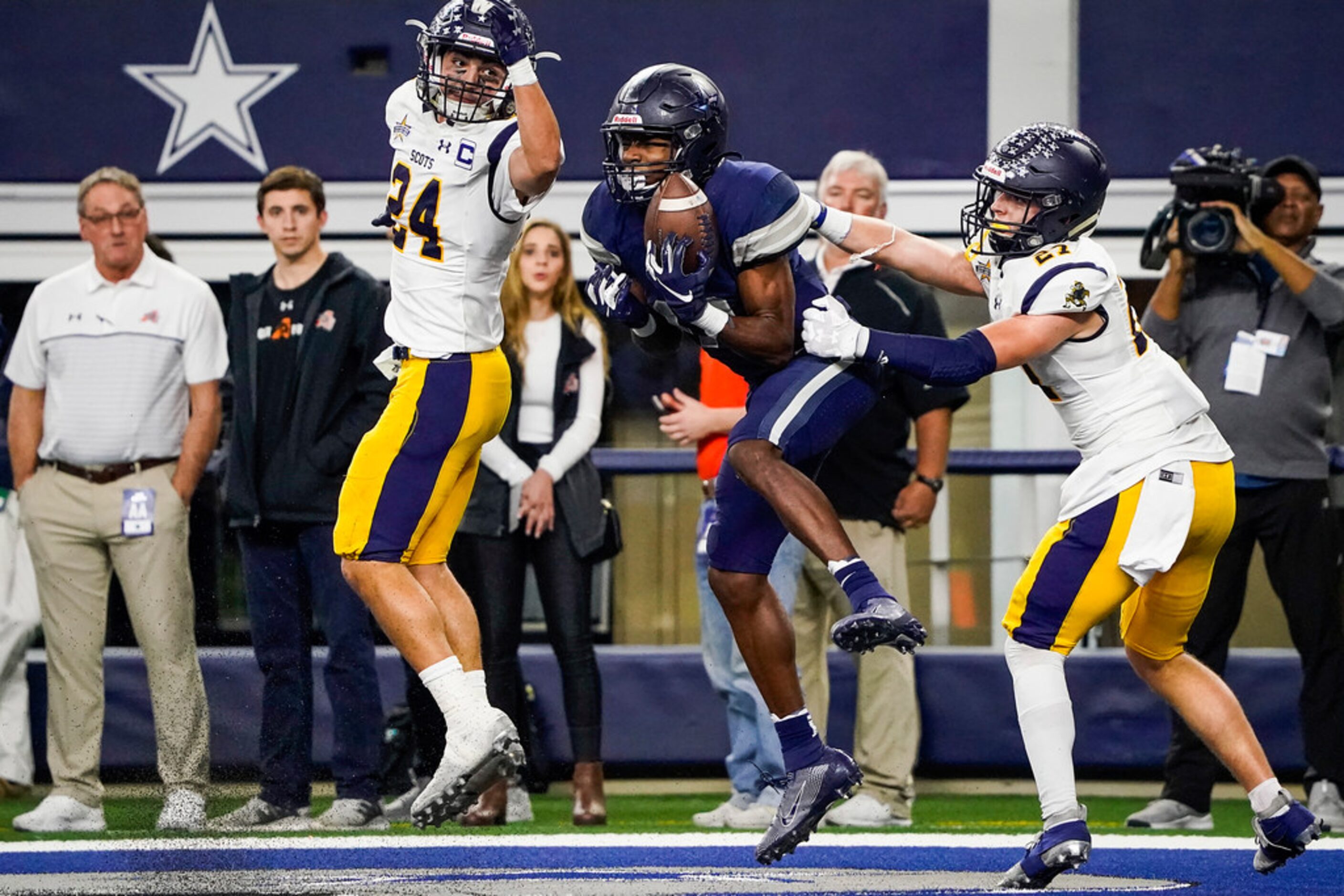 Frisco Lone Star wide receiver Marvin Mims catches 16-yard touchdown pass from Garret Rangel...