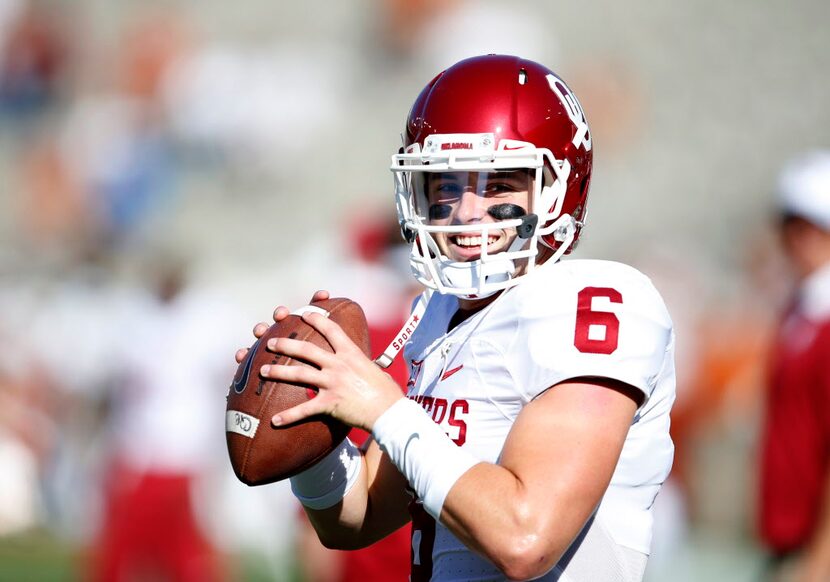 Oct 10, 2015; Dallas, TX, USA; Oklahoma Sooners quarterback Baker Mayfield (6) smiles prior...