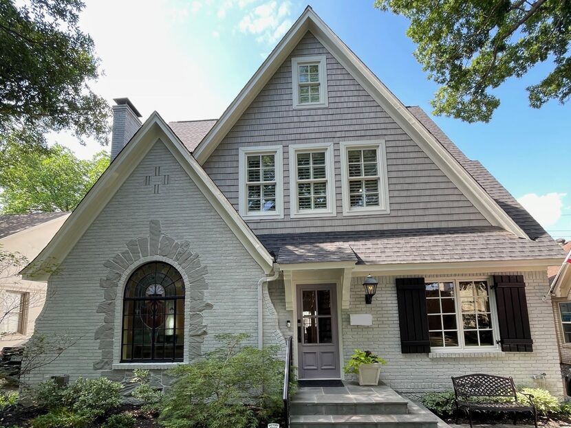 Designer Allison Kirkpatrick chose a beautiful lavender hue for this Highland Park home's...