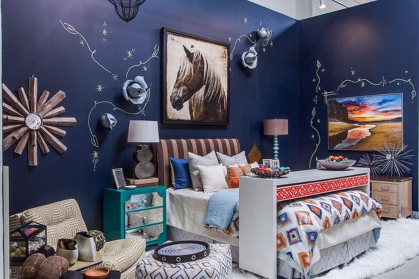 
Pickard Design Studio
Sarah Pickard used a moody navy in her bedroom vignette. Handpainted...