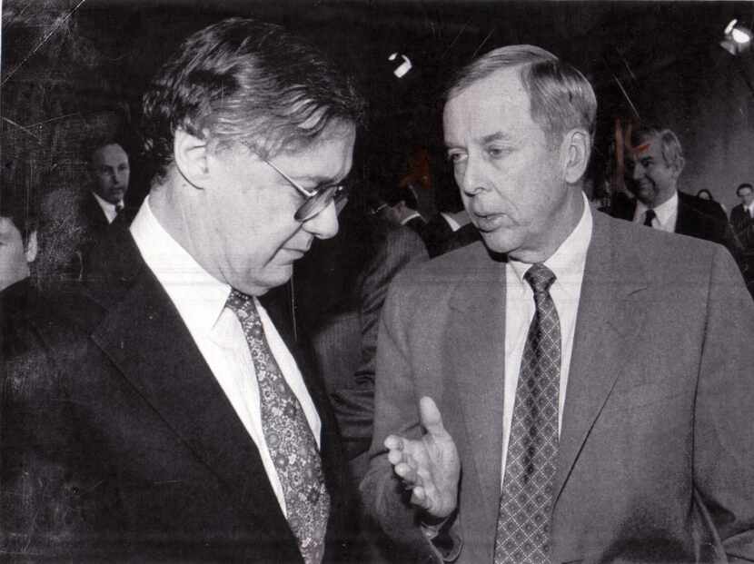 Michael Pertschuk (left), a commissioner for the Federal Trade Commission, talks with T....