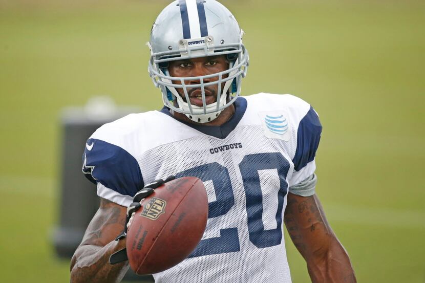 Dallas Cowboys running back Darren McFadden (20) is pictured during Dallas Cowboys practice...