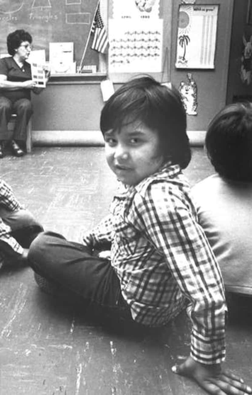 Marcello, un estudiante en la clase de  Caridad Nunez’en Proyecto Educacion en 1980. ARCHIVO...