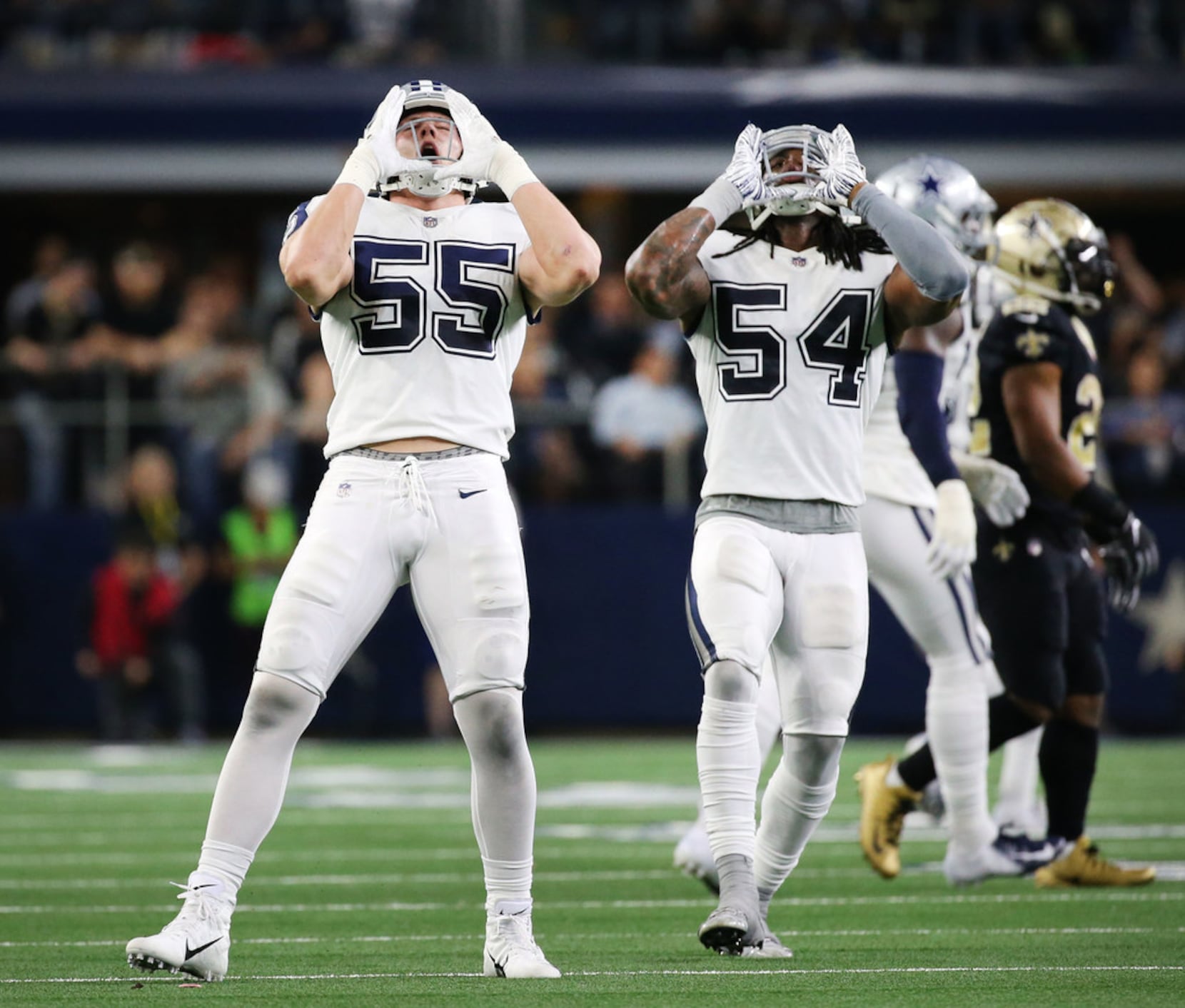 Comparing Jaylon Smith and Leighton Vander Esch to determine which