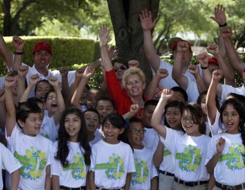 
Peggy Nelson with students from the J. Erik Jonsson Community School at the 2013 HP Byron...