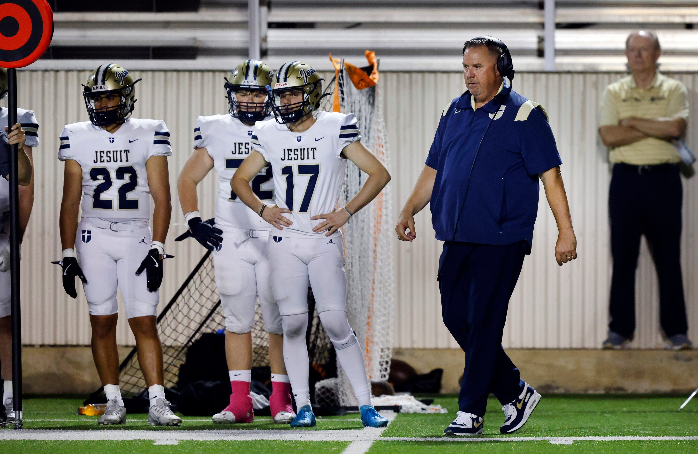 Jesuit Dallas head coach Brandon Hickman walks the sideline during the second half against...