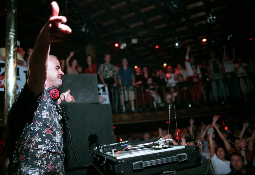 Fatboy Slim performs at Lizard Lounge in 2001. 