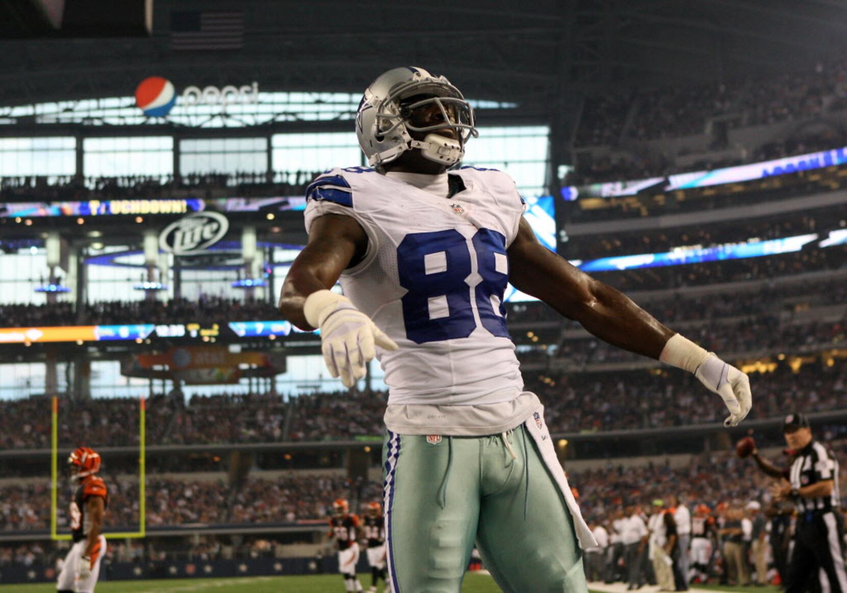 Jerry Jones: Dez Bryant had to change his lifestyle to stay in Dallas