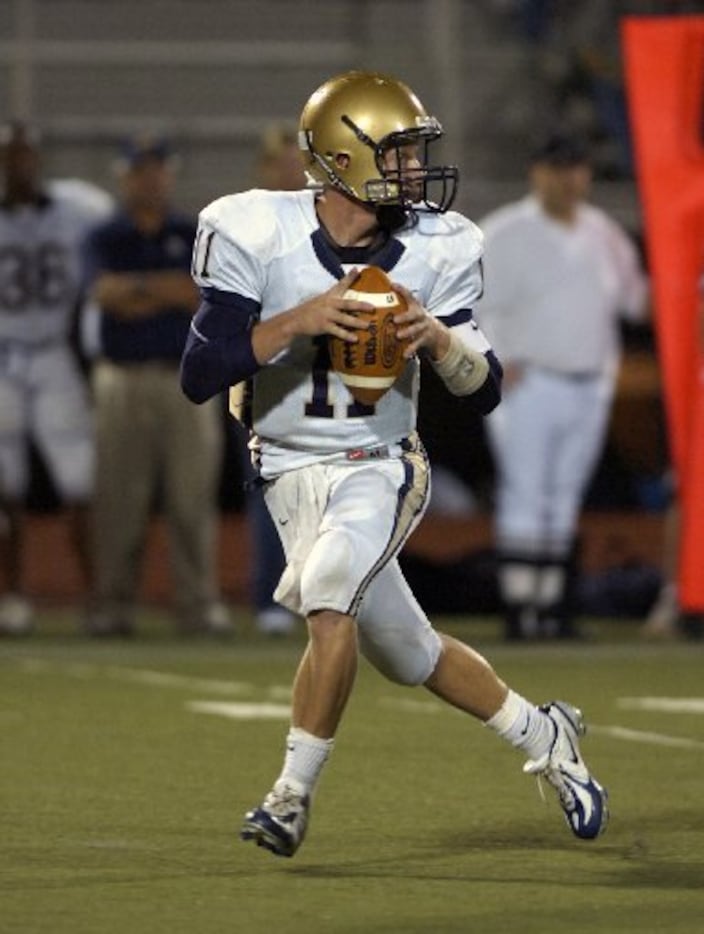ORG XMIT: DRC0421224679 Little Elm QB Cole Beasley drops back to pass aginst Lake Dallas.