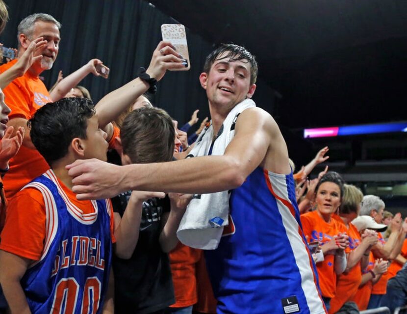 Slidell's Slayton Pruett #13 celebrates after Slidell defeated Jayton for 1A championship....