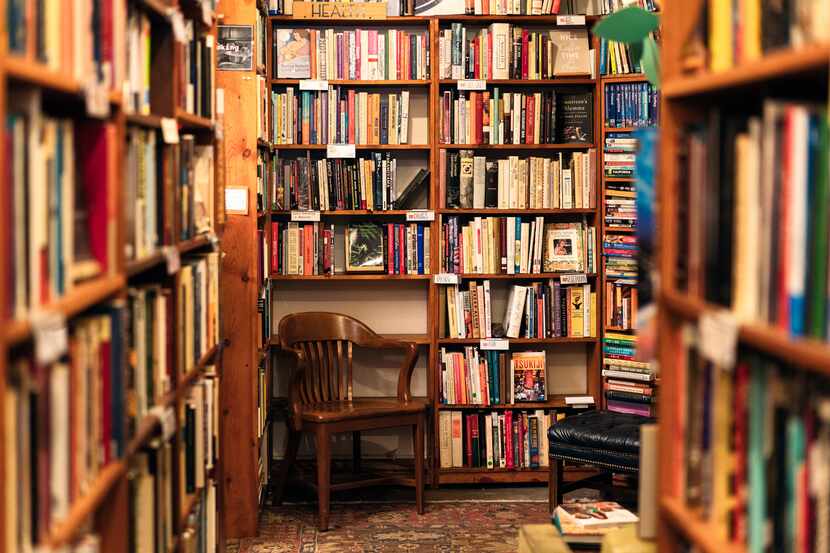 Una sección de libro en una librería en San Francisco.
