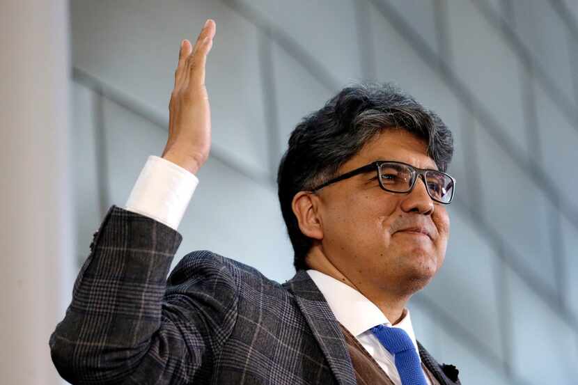 Author and filmmaker Sherman Alexie has issued an apology amid anonymous allegations of...